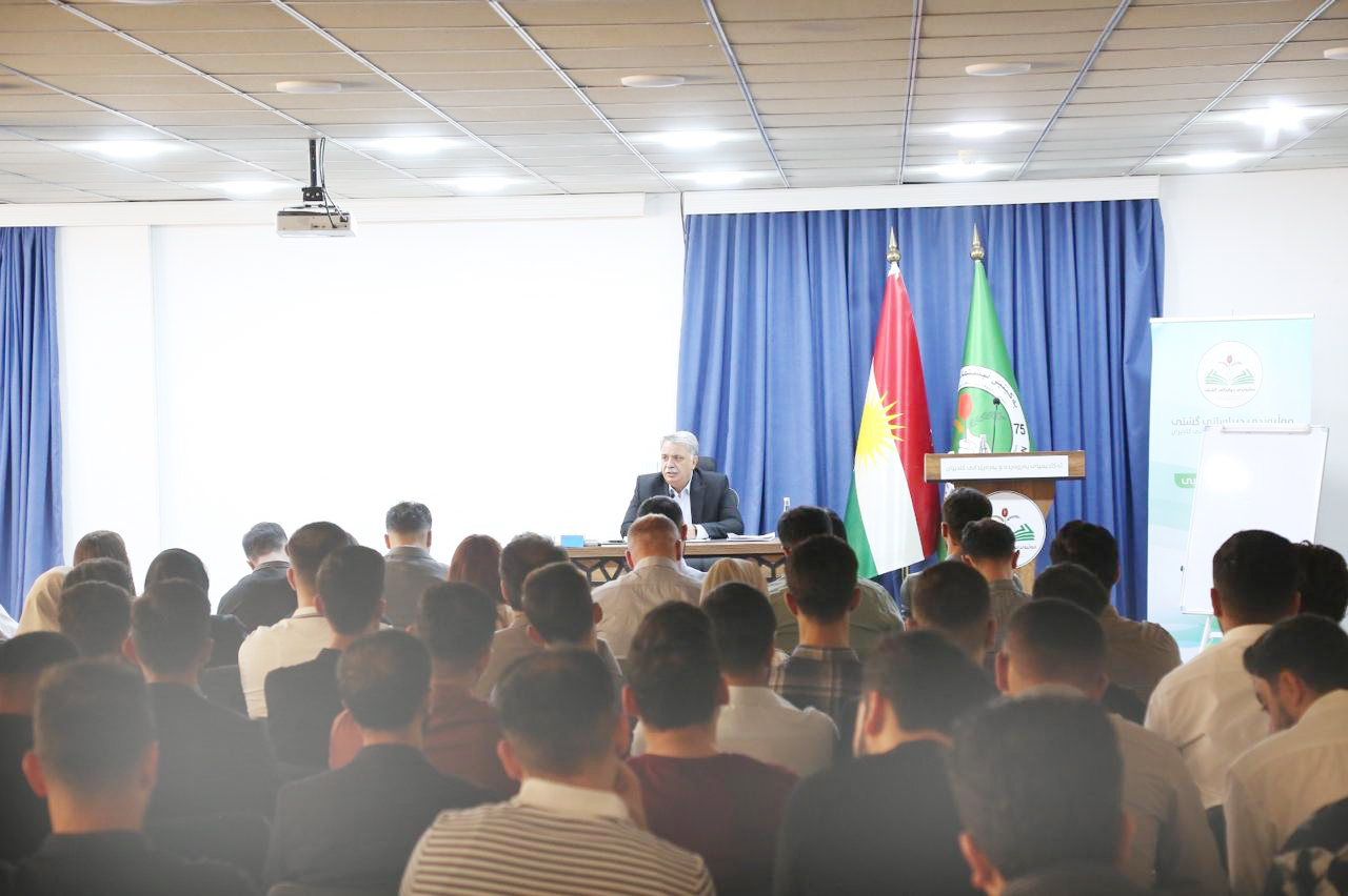 الدستور أساسا ومنطلقا للتوصل إلى اتفاق دائم بين بغداد وكردستان